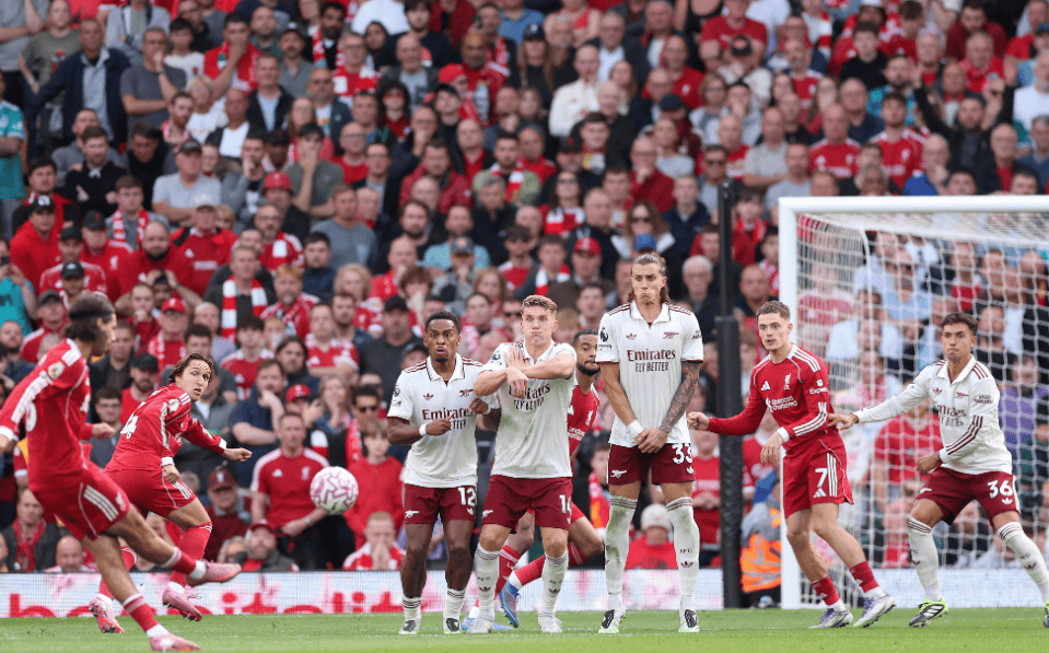 利物浦vs诺丁汉森林：阿利松、伊萨克首发，埃基蒂克替补（利物浦迎战诺丁汉森林：阿利松、伊萨克先发，埃基蒂克替补待命）