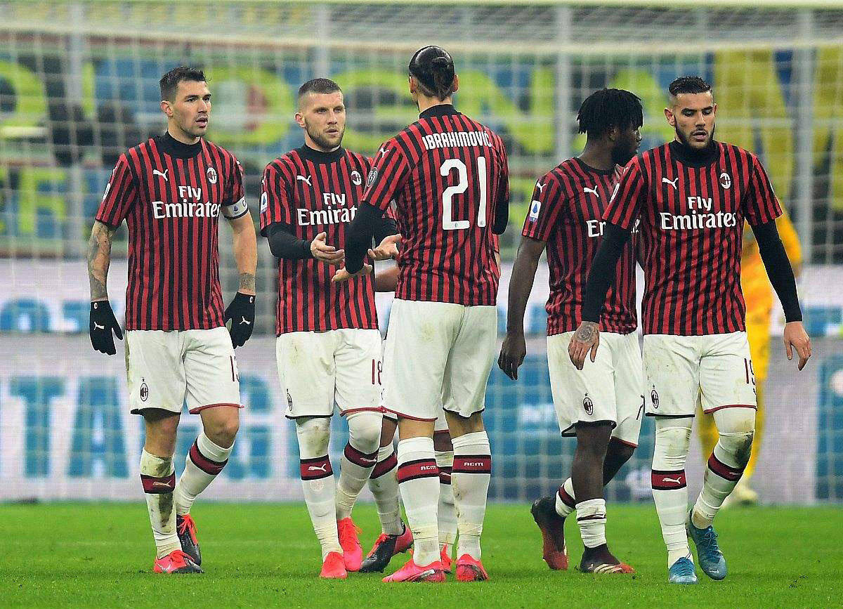 篮球湖人球员关键比赛中发挥稳定