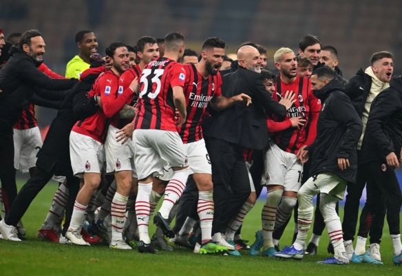 记者：洲际比赛是商业赛，不管国安还是海港想怎么踢就怎么踢