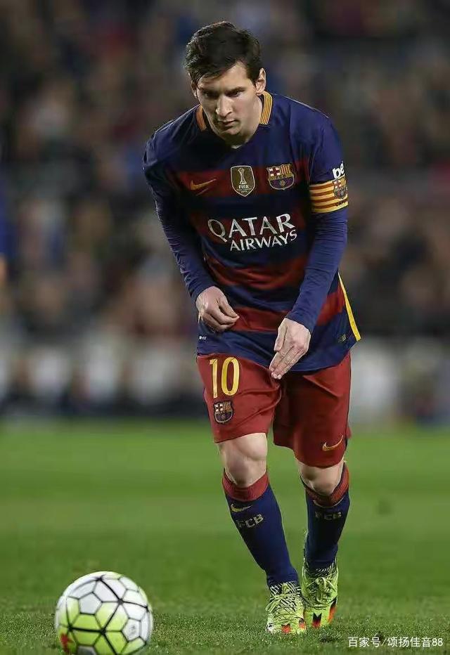 沙特vs阿联酋的下半场比赛因突降暴雨+冰雹暂中断，归赛时间暂未定（沙特与阿联酋之战下半场遭暴雨冰雹打断，复赛时间待定）