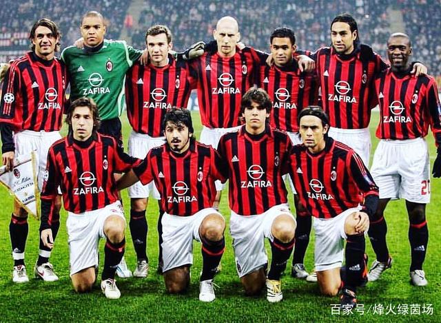 芒特：有一次赖斯躲在床底想要吓我，但他不小心露出了马脚（芒特回忆：赖斯曾躲床底想吓我，却不慎露馅）